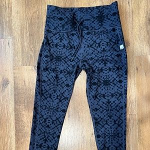 vuori tights large mint condition Daily Legging